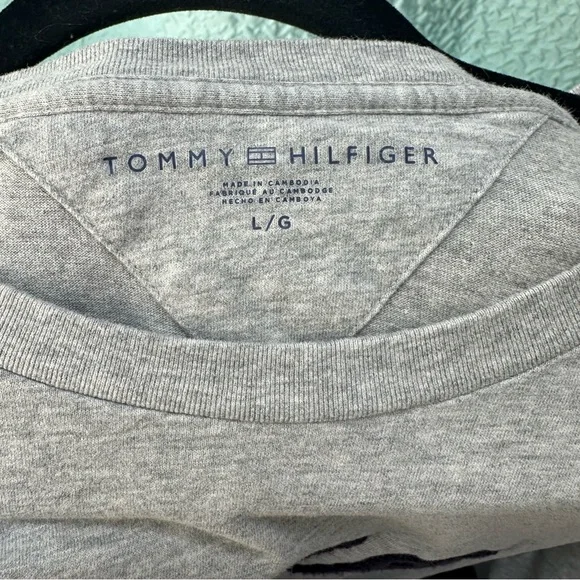 Men’s Tommy Hilfiger Gray Short Sleeve Tee Size L - Picture 7 of 7